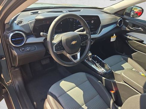 Used 2026 Chevrolet Trax LT w/ Driver Confidence Package FWD image 10