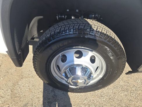 Used 2025 Chevrolet Silverado 3500 LT w/ Convenience Package image 29