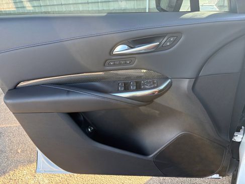 Used 2024 Cadillac XT4 Sport image 27