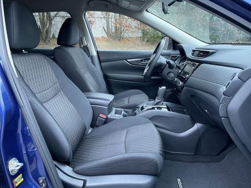 Used 2018 Nissan Rogue SV image 27