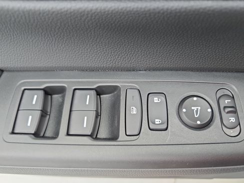 Used 2025 Honda CR-V Sport-L image 28