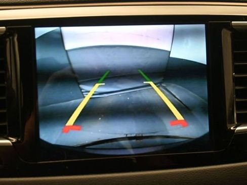 Used 2017 Chrysler Pacifica Touring-L Plus w/ Tire & Wheel Group FWD image 34