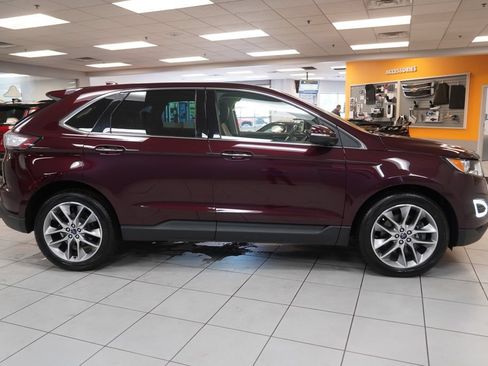 Used 2017 Ford Edge Titanium w/ Equipment Group 301A AWD/4WD image 14