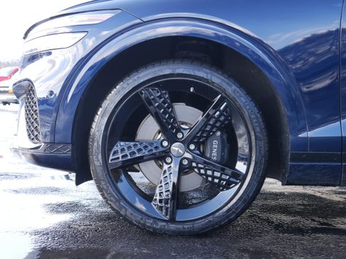 Used 2023 Genesis GV70 3.5T Sport w/ Sport Prestige Package image 11