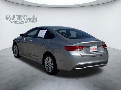 Used 2016 Chrysler 200 Limited image 3