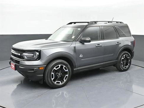 Used 2022 Ford Bronco Sport Outer Banks w/ Tech Package AWD/4WD image 1