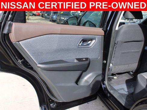 Certified 2022 Nissan Rogue SV image 28