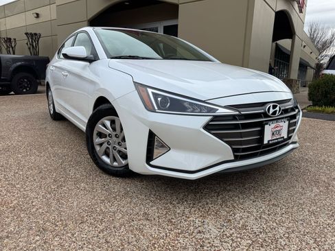 Used 2020 Hyundai Elantra SE w/ Cargo Package (C1) image 1