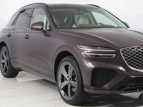 Used 2023 Genesis GV70 3.5T Sport w/ Sport Prestige Package AWD/4WD image 44