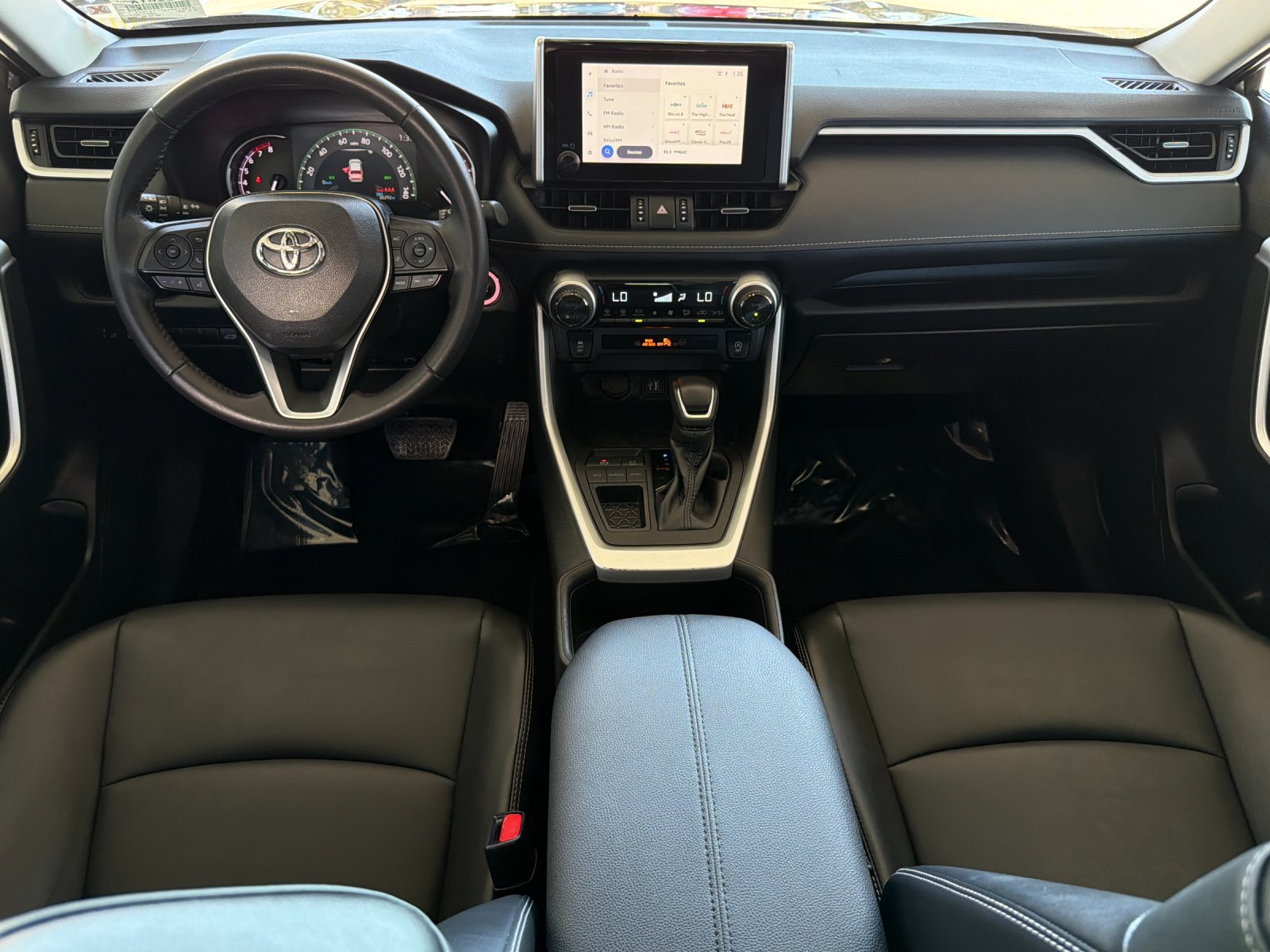 Used 2023 Toyota RAV4 XLE Premium FWD image 12