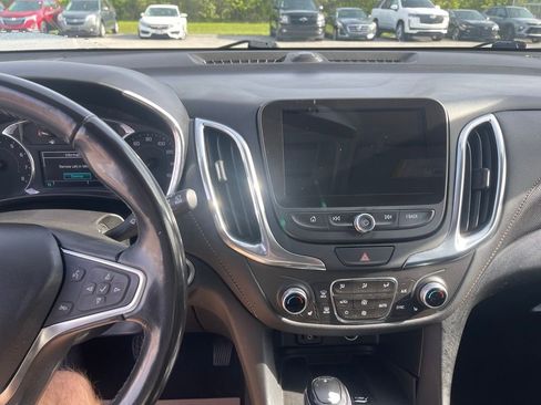 Used 2018 Chevrolet Equinox Premier FWD image 11