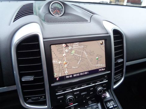 Used 2016 Porsche Cayenne Platinum Edition image 32