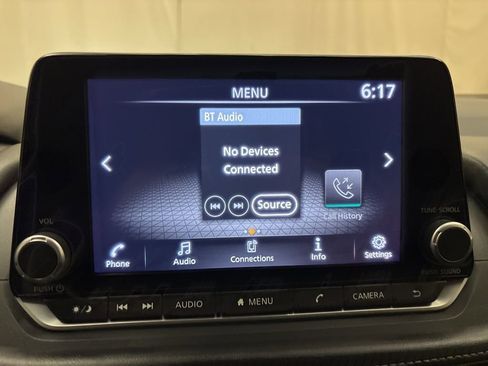 Used 2024 Nissan Rogue S image 17