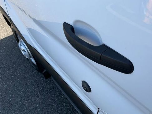 Used 2023 Ford Transit 350 XLT image 10