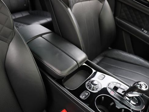 Used 2017 Bentley Bentayga image 58