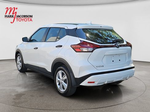 Used 2025 Nissan Kicks Play S FWD image 14