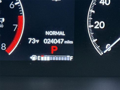 Certified 2025 Honda Pilot Sport image 24