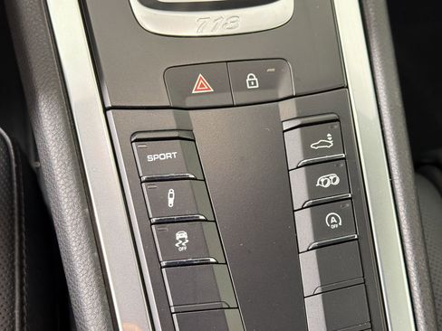Certified 2024 Porsche 718 Cayman RWD image 27