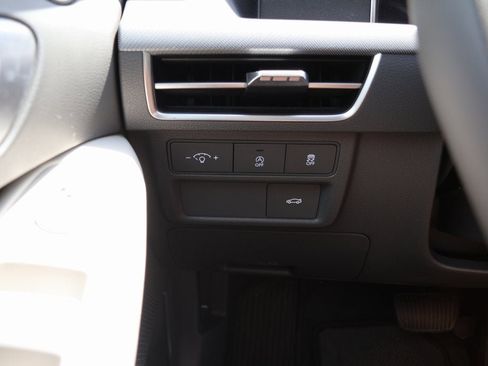 Used 2025 Hyundai Sonata SE image 17