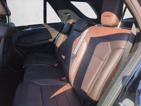 Used 2015 Mercedes-Benz ML 400 4MATIC image 21