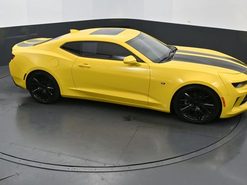 Used 2016 Chevrolet Camaro LT w/ RS Package image 29