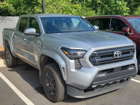 Used 2026 Toyota Tacoma SR5 RWD image 3