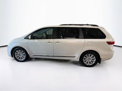 Used 2017 Toyota Sienna Limited Premium w/ Protection Package AWD/4WD image 4