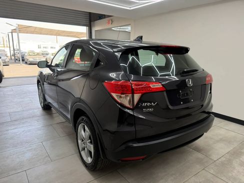 Used 2016 Honda HR-V LX image 4
