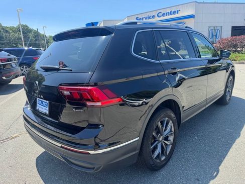 Used 2023 Volkswagen Tiguan SE AWD/4WD image 5