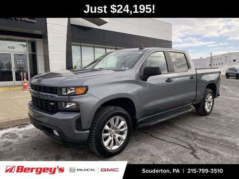 Used 2021 Chevrolet Silverado 1500 Custom image 1