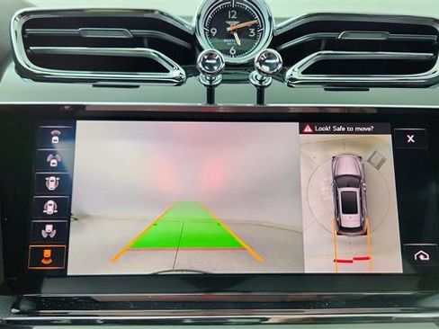 Used 2022 Bentley Bentayga Speed image 43