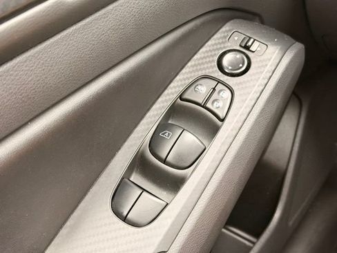Used 2025 Nissan Altima 2.5 SV FWD image 23