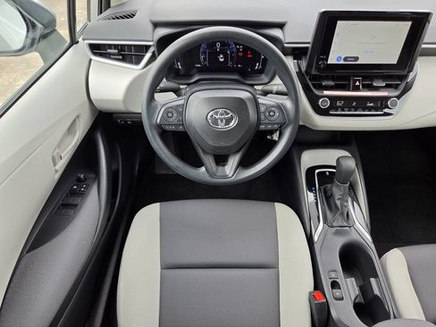 Used 2026 Toyota Corolla LE FWD image 14