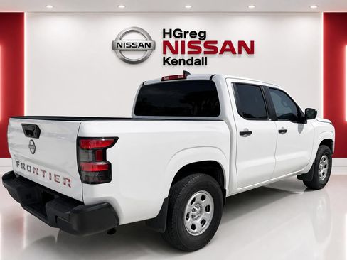 Used 2022 Nissan Frontier S RWD image 4