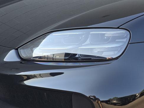 Certified 2026 Porsche Cayenne Electric AWD/4WD image 18