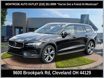 New 2026 Volvo V60 B5 Cross Country Plus w/ Protection Package Premier