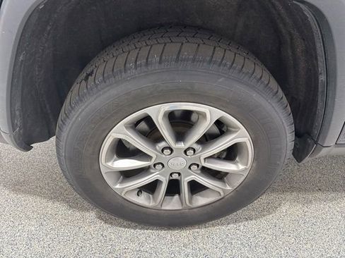 Used 2014 Jeep Grand Cherokee Limited w/ Luxury Group II AWD/4WD image 6