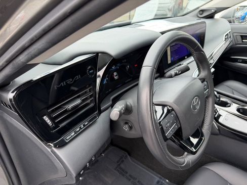 Used 2023 Toyota Mirai XLE w/ Advanced Technology Package image 12