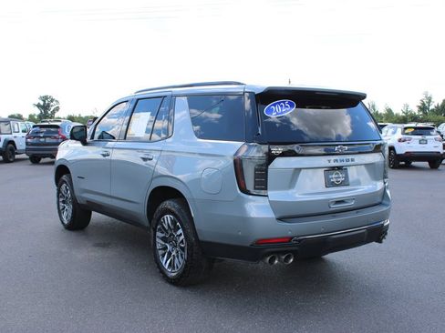 Used 2025 Chevrolet Tahoe Z71 w/ Comfort Package AWD/4WD image 7