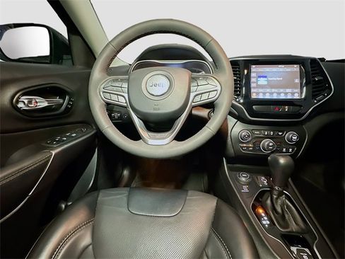 Used 2022 Jeep Cherokee Limited image 34