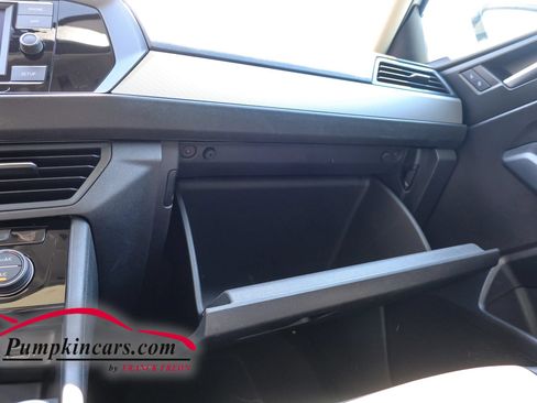 Used 2019 Volkswagen Jetta SE FWD image 37