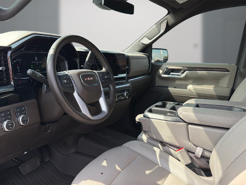 Used 2024 GMC Sierra 1500 SLT AWD/4WD image 15