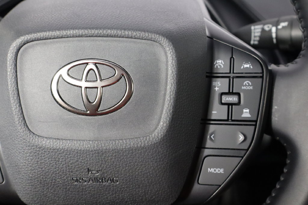 Used 2026 Toyota Prius LE FWD image 10