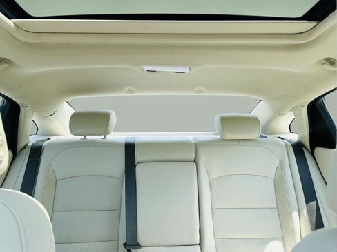 Used 2021 Chevrolet Malibu Premier image 40