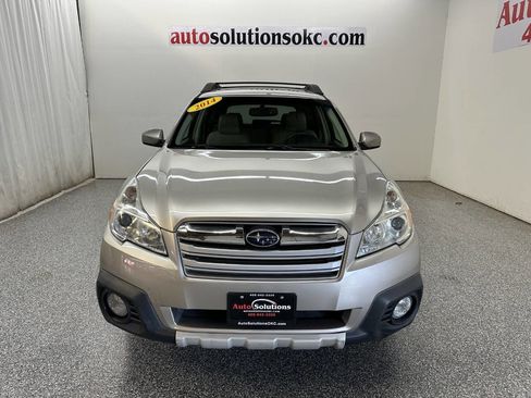 Used 2014 Subaru Outback 2.5i Limited image 2