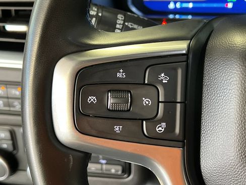Used 2023 Chevrolet Tahoe Z71 w/ Luxury Package AWD/4WD image 26
