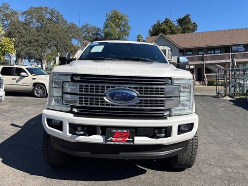 Used 2017 Ford F250 Platinum w/ Platinum Ultimate Package AWD/4WD image 4