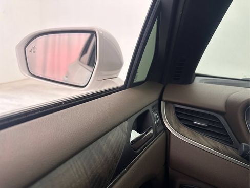 Used 2017 Lincoln MKC Reserve FWD image 35