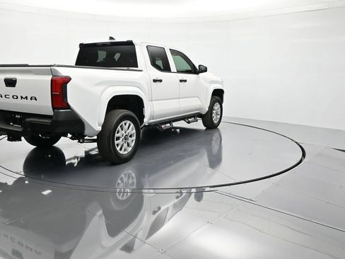 Used 2024 Toyota Tacoma SR image 6