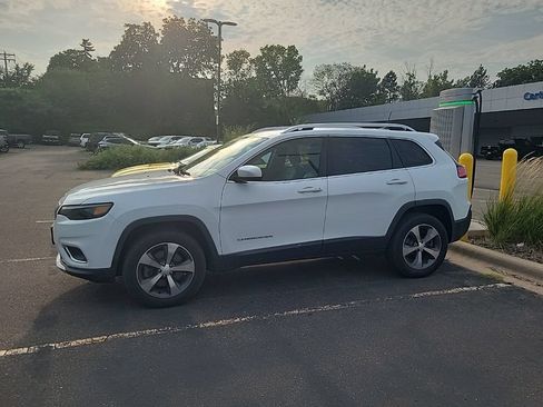 Used 2019 Jeep Cherokee Limited AWD/4WD image 14
